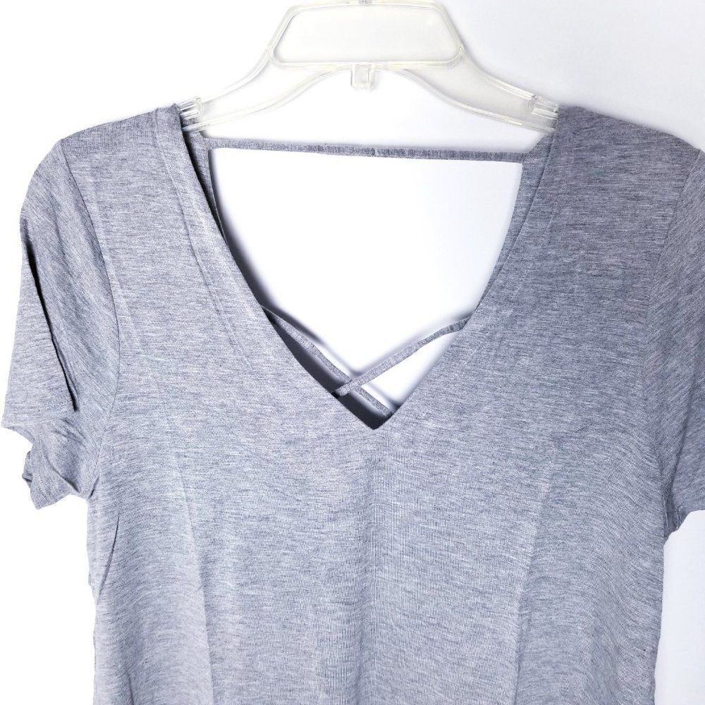 NEW Chaser Womens Size Medium Gray Strappy Back Ruffle Hem Short Sleeve Top - Picture 3 of 10